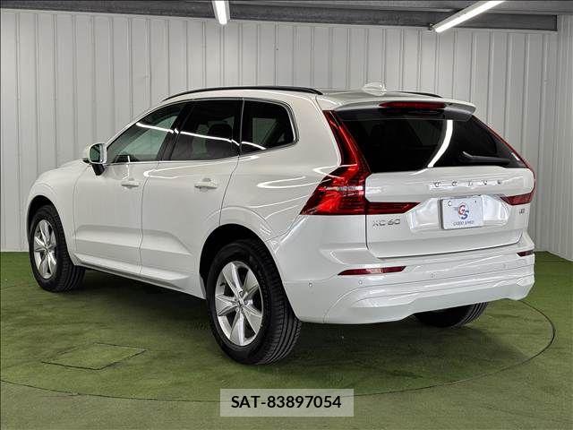 Volvo XC60 2024-10 8247096-16