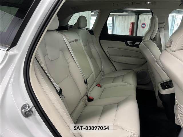 Volvo XC60 2024-10 8247096-7