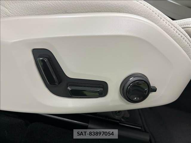 Volvo XC60 2024-10 8247096-8