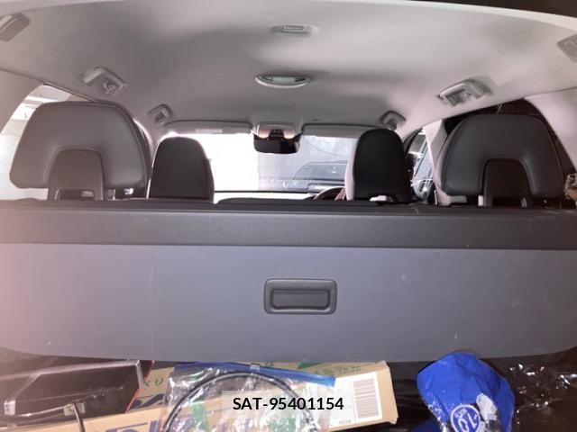 Volvo XC60 2016-06 8247098-9