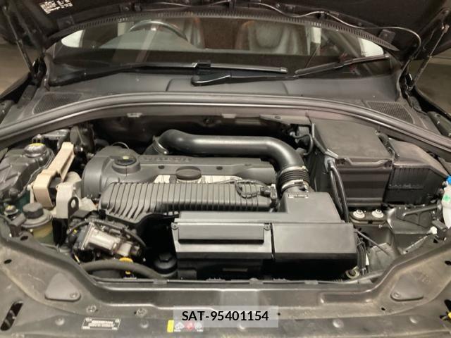 Volvo XC60 2016-06 8247098-11
