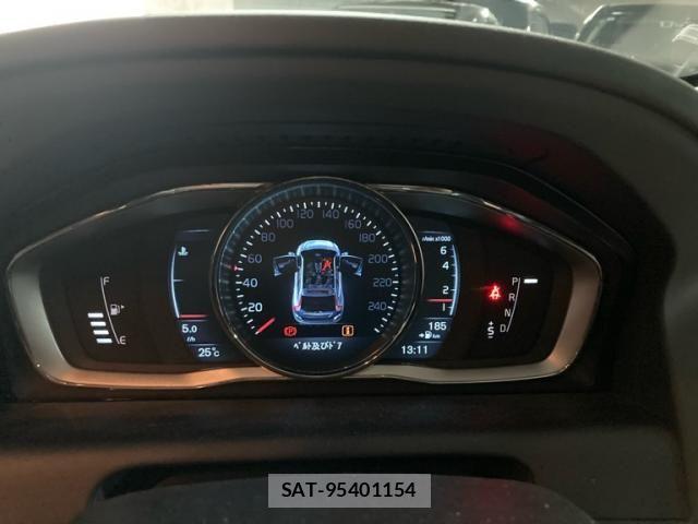 Volvo XC60 2016-06 8247098-17