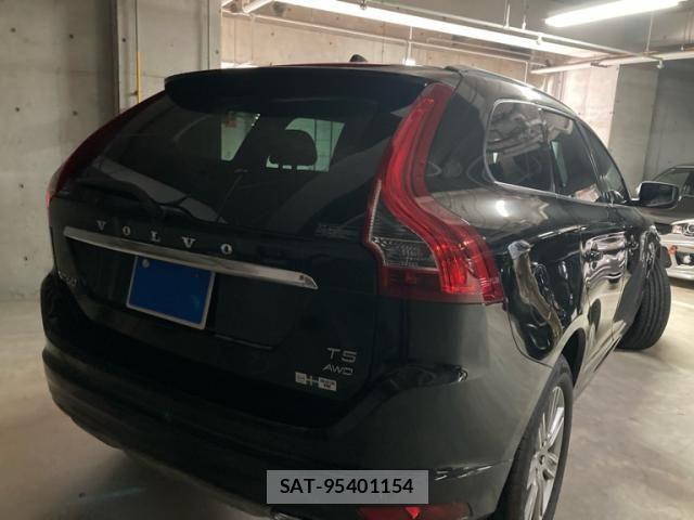 Volvo XC60 2016-06 8247098-1