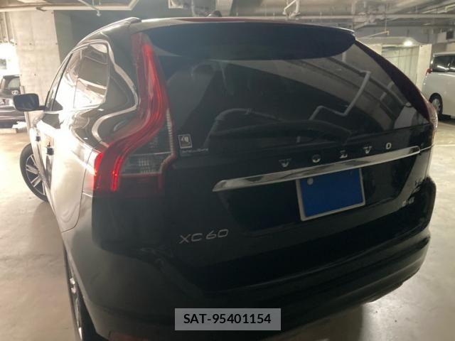 Volvo XC60 2016-06 8247098-3