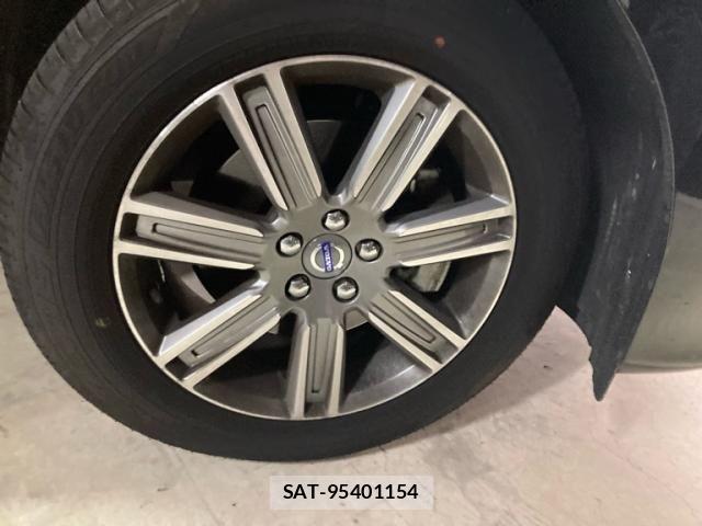 Volvo XC60 2016-06 8247098-4