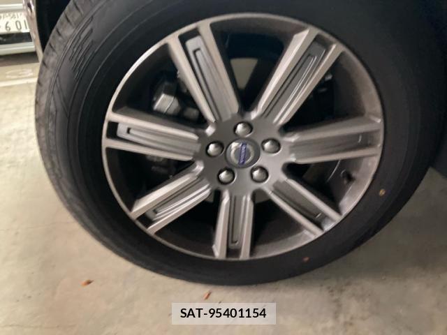 Volvo XC60 2016-06 8247098-6