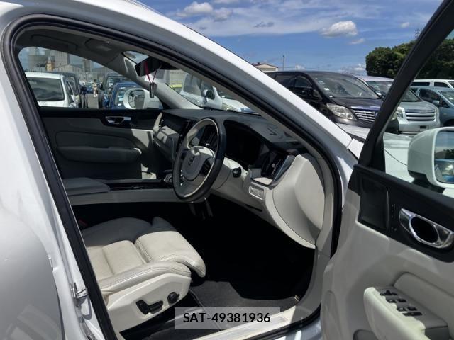 Volvo XC60 2020-06 8317917-9