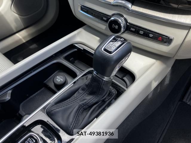 Volvo XC60 2020-06 8317917-23