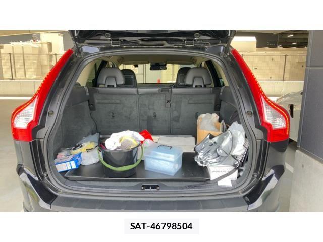 Volvo XC60 2012-10 8317920-11