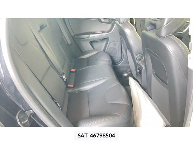 Volvo XC60 2012-10 8317920-12
