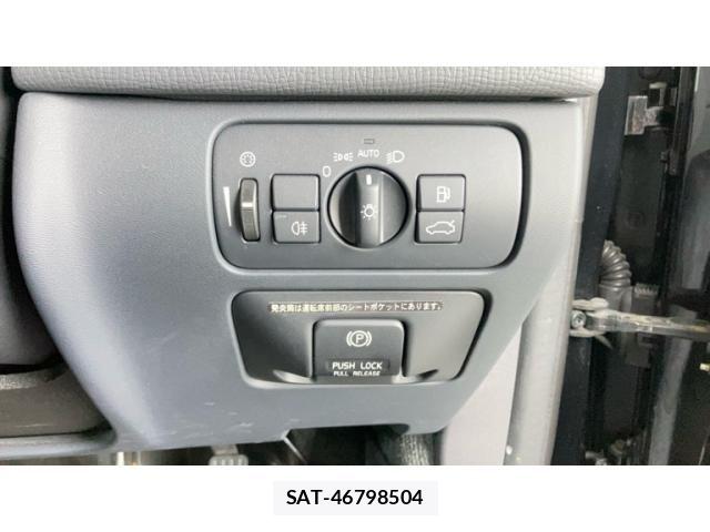 Volvo XC60 2012-10 8317920-19