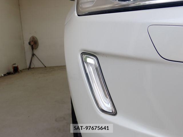 Volvo XC60 2017-04 8317915-9