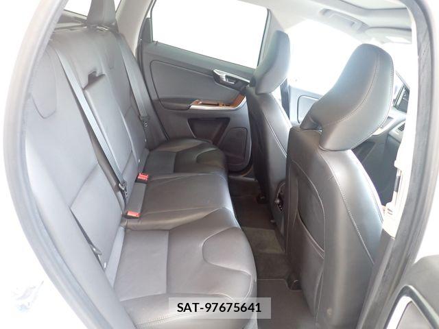 Volvo XC60 2017-04 8317915-23