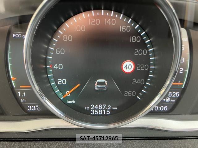 Volvo XC60 2017-09 8317918-10