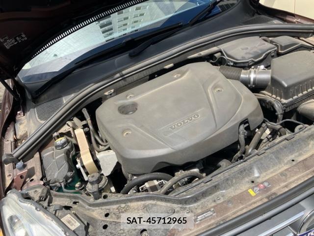 Volvo XC60 2017-09 8317918-13