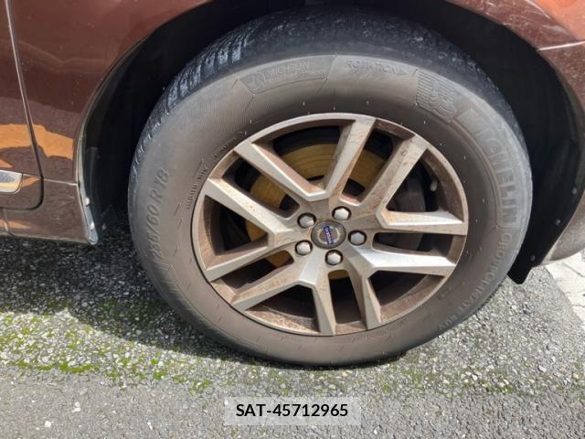 Volvo XC60 2017-09 8317918-14