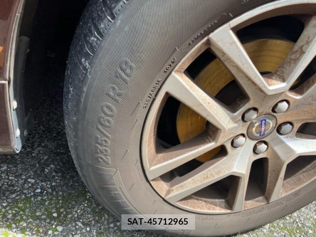 Volvo XC60 2017-09 8317918-15