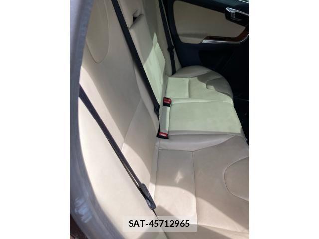 Volvo XC60 2017-09 8317918-19