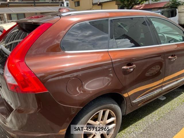 Volvo XC60 2017-09 8317918-20