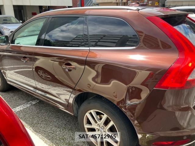 Volvo XC60 2017-09 8317918-21