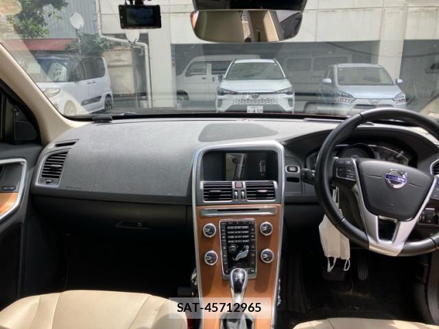 Volvo XC60 2017-09 8317918-4