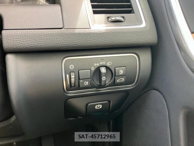 Volvo XC60 2017-09 8317918-5