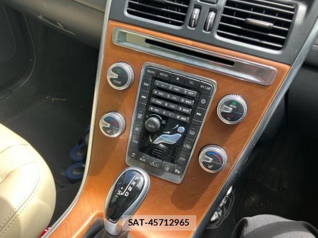 Volvo XC60 2017-09 8317918-8