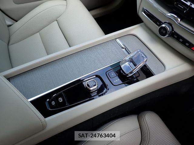 Volvo XC60 2024-02 8338408-20