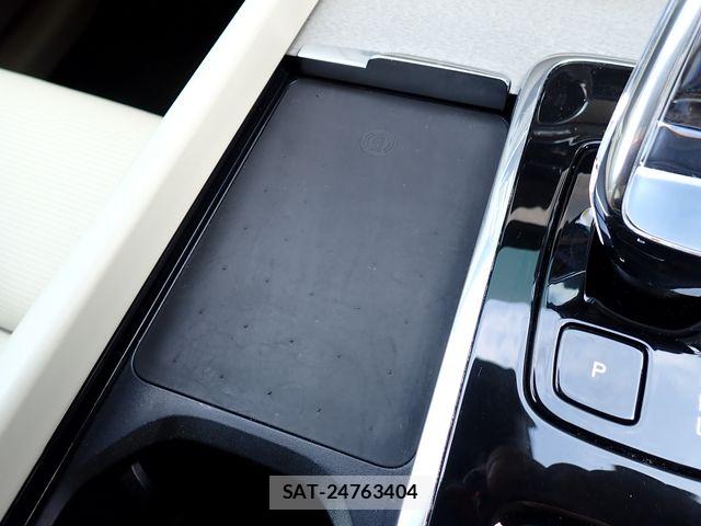 Volvo XC60 2024-02 8338408-21