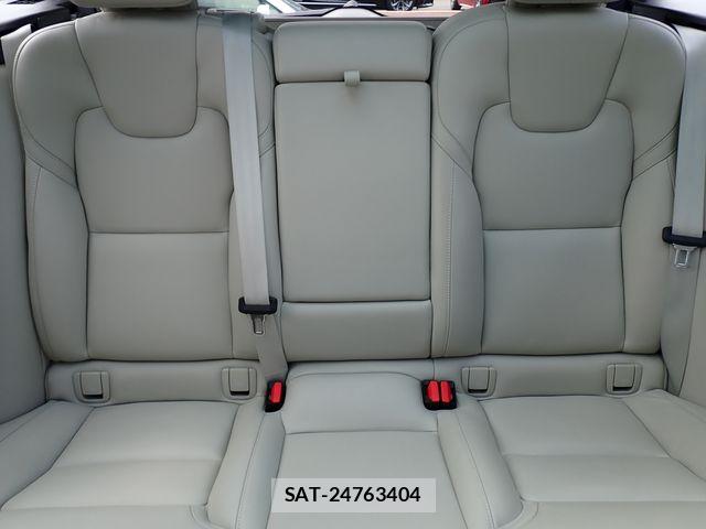 Volvo XC60 2024-02 8338408-26