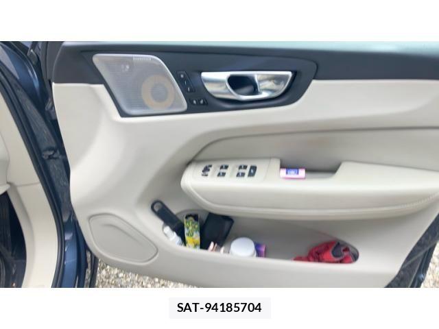 Volvo XC60 2020-09 8338412-17