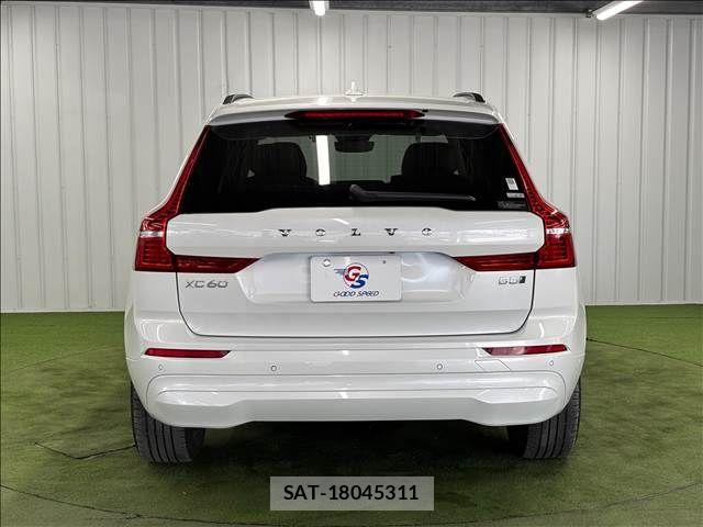 Volvo XC60 2021-11 8338411-13