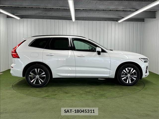 Volvo XC60 2021-11 8338411-14