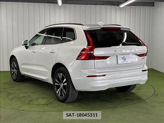 Volvo XC60 2021-11 8338411-16