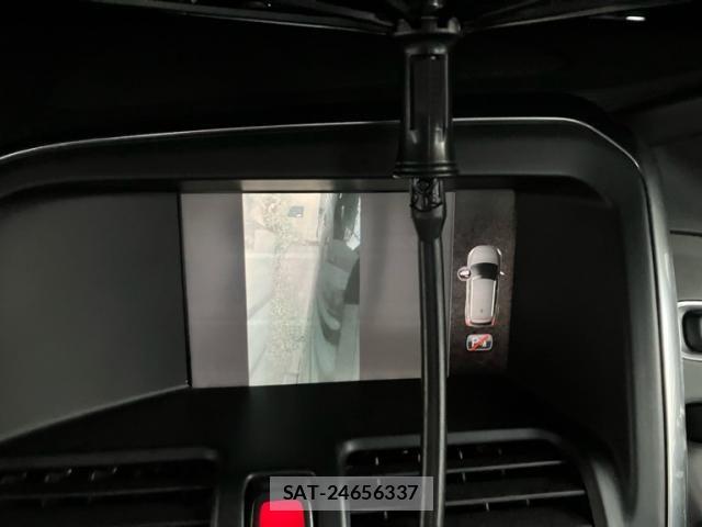 Volvo XC60 2013-08 8338416-9