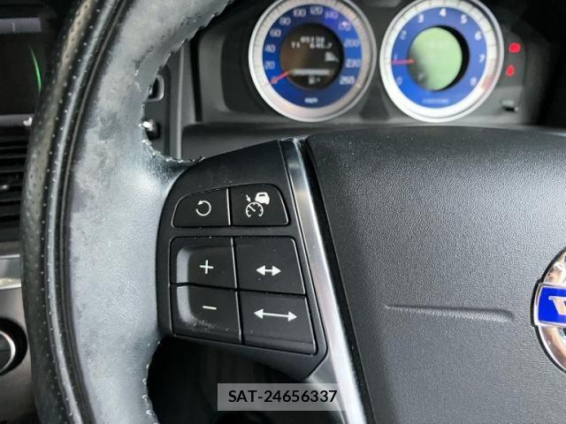Volvo XC60 2013-08 8338416-12