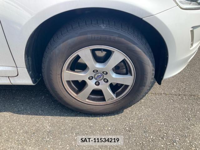 Volvo XC60 2015-09 8338415-10