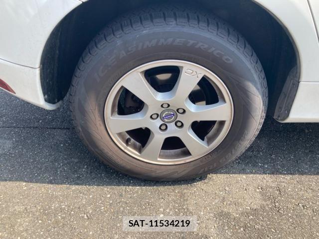Volvo XC60 2015-09 8338415-11