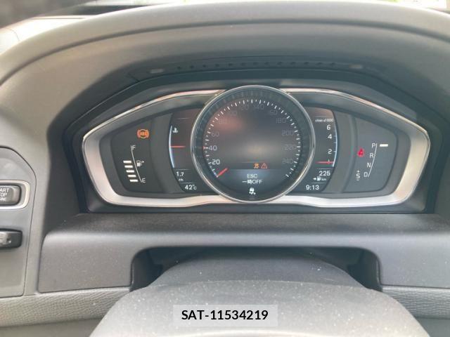 Volvo XC60 2015-09 8338415-14