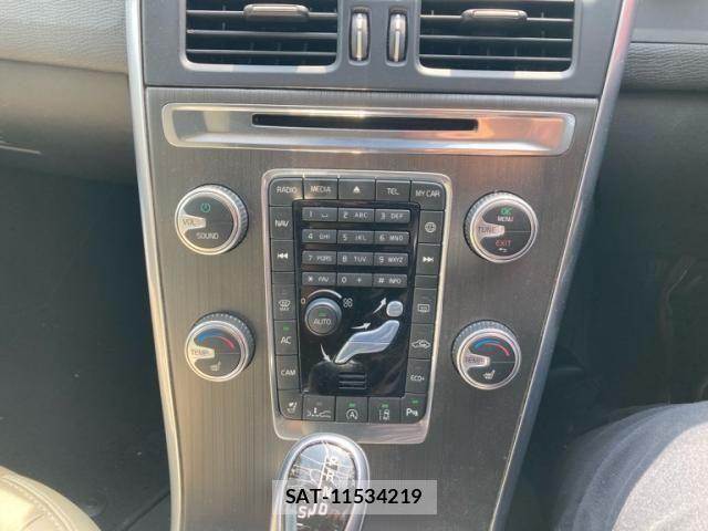 Volvo XC60 2015-09 8338415-15