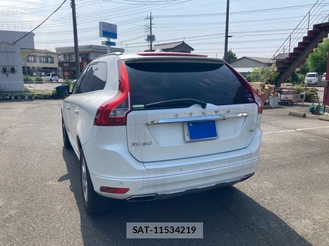 Volvo XC60 2015-09 8338415-3
