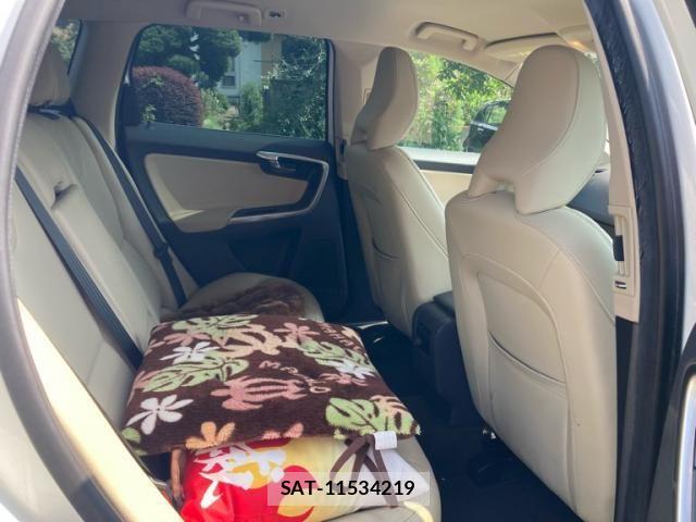 Volvo XC60 2015-09 8338415-7