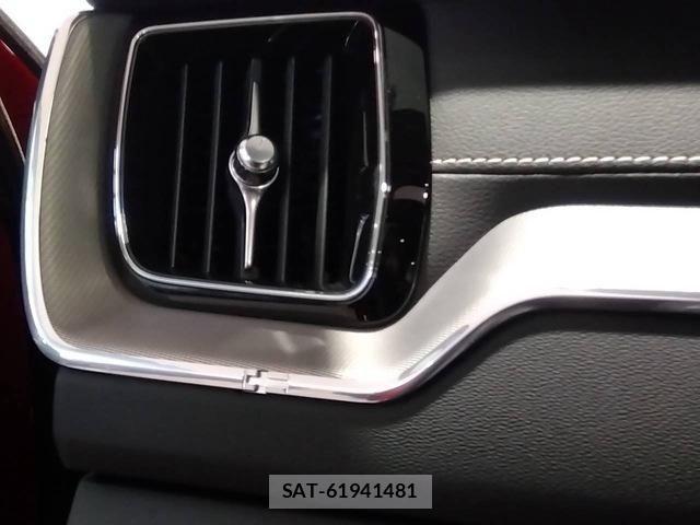 Volvo XC60 2021-09 8338409-14