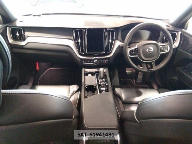 Volvo XC60 2021-09 8338409-1