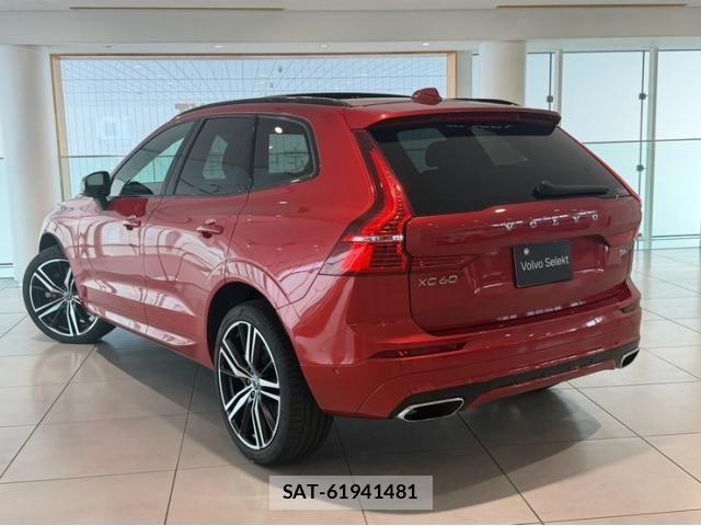 Volvo XC60 2021-09 8338409-2