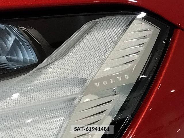 Volvo XC60 2021-09 8338409-7