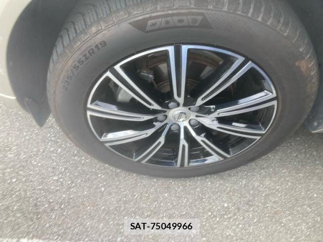 Volvo XC60 2019-02 8338413-11