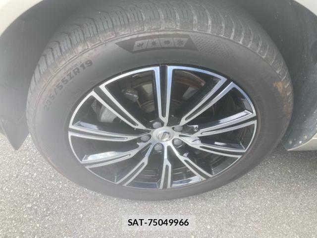 Volvo XC60 2019-02 8338413-12