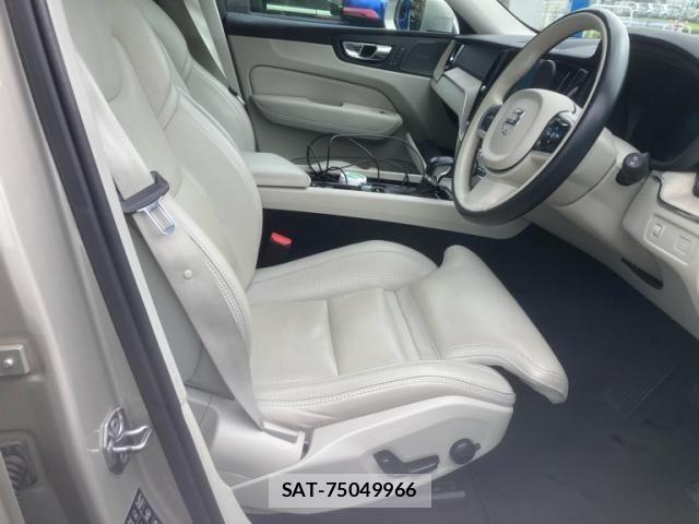 Volvo XC60 2019-02 8338413-15