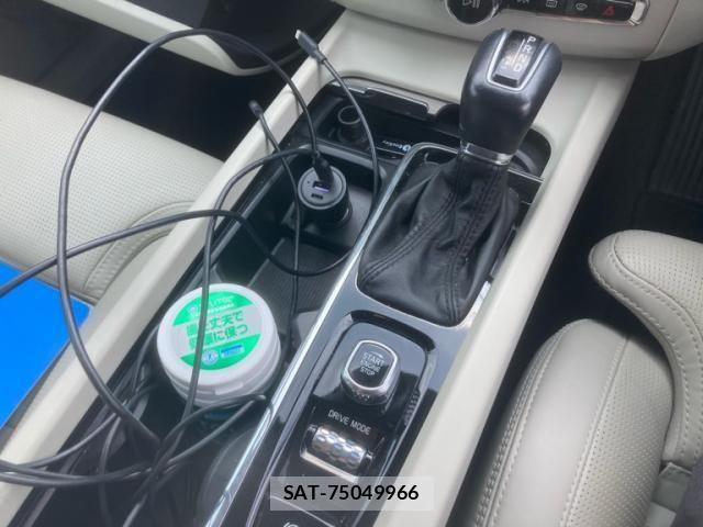 Volvo XC60 2019-02 8338413-19